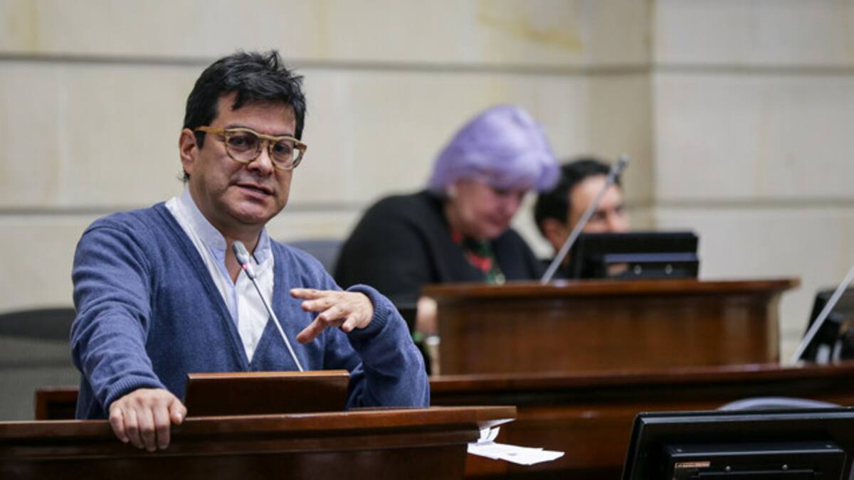 Gobierno sigue evaluando solicitudes de exjefes de las AUC para que sean gestores de paz