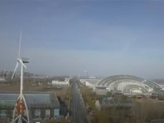 Huang Ming, el multimillonario chino que construyó una ciudad entera con paneles solares. Foto: BBC Mundo