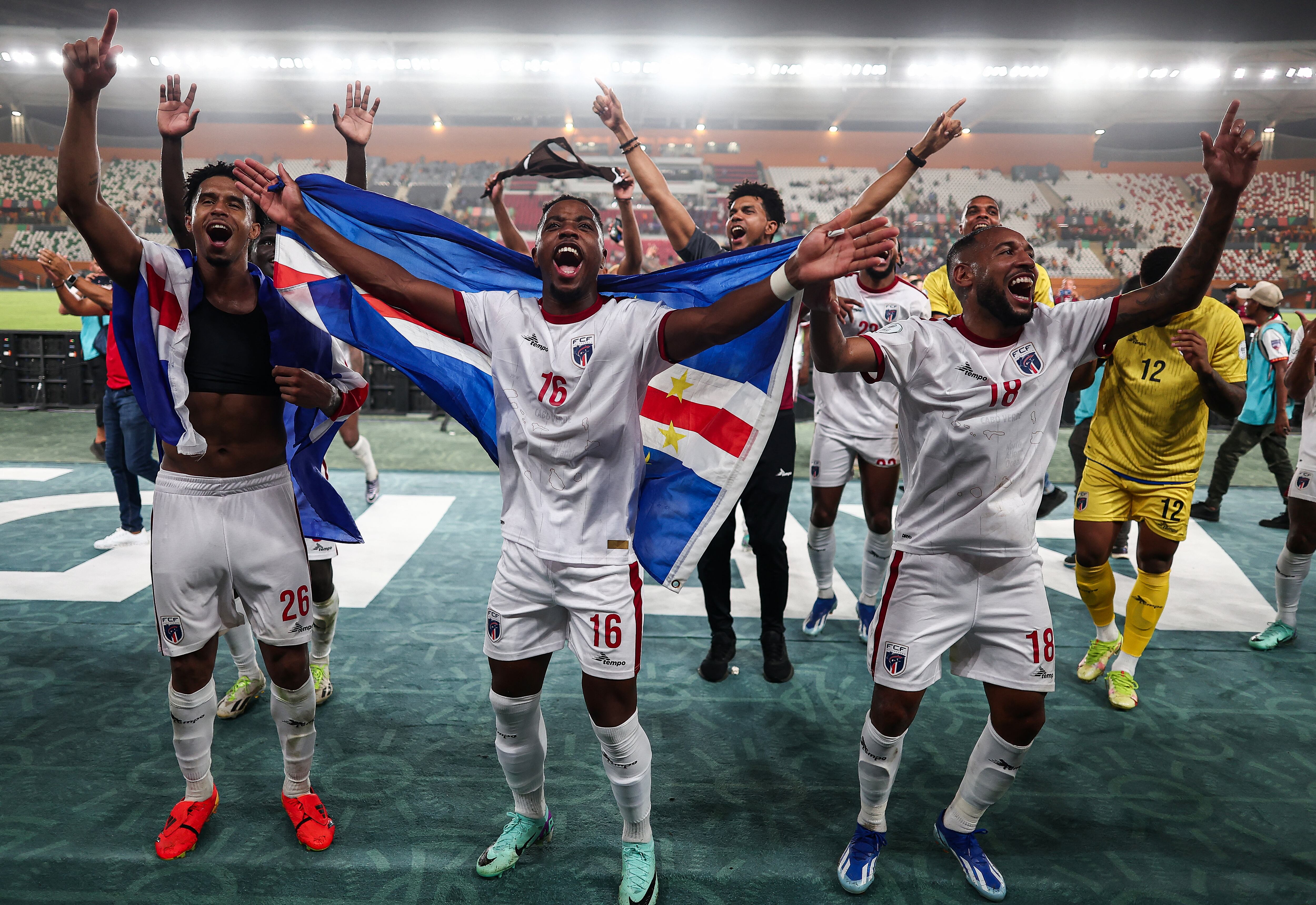 Selección de Cabo Verde celebra en la Copa Africana de Naciones 2025. FOTO: FRANCK FIFE/AFP vía Getty Images
