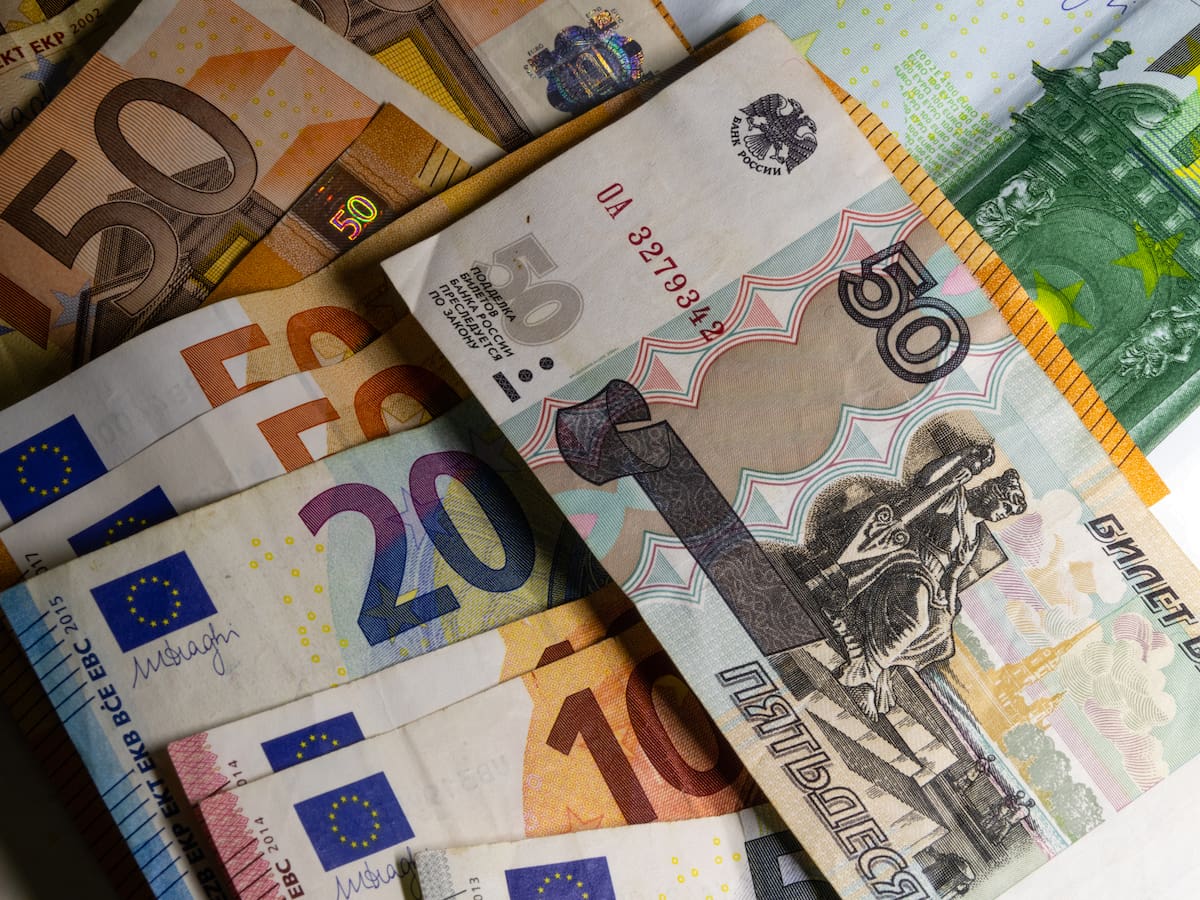 Fitch advierte que el “default” de Rusia es “inminente”
