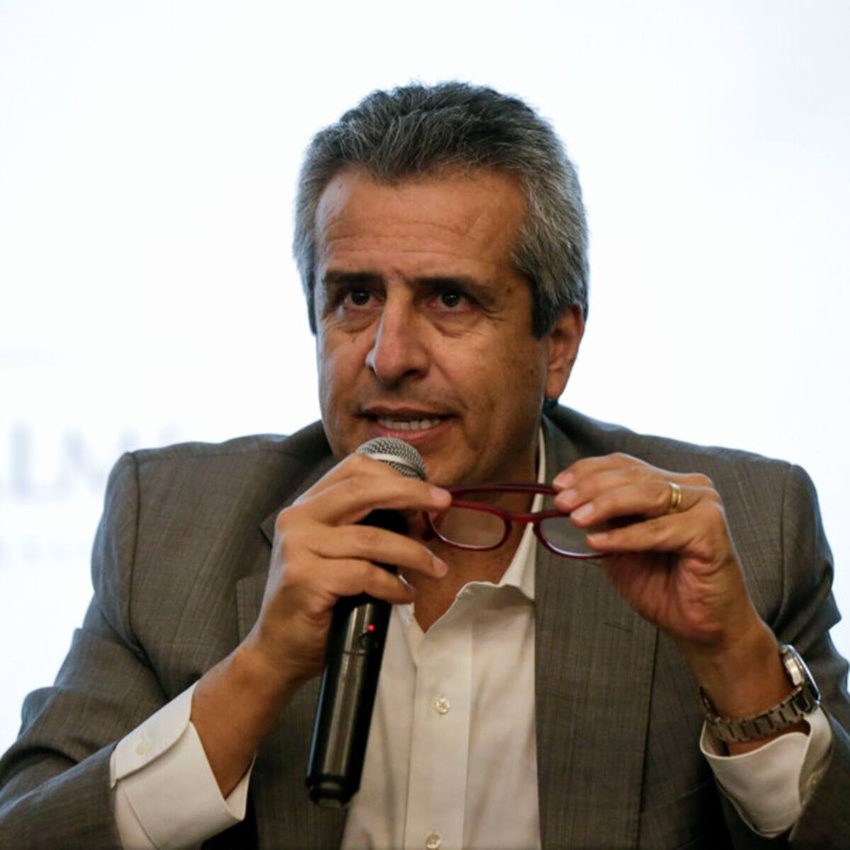 Cometimos errores, si es necesario hundirla, lo haremos: MinInterior por reforma educativa