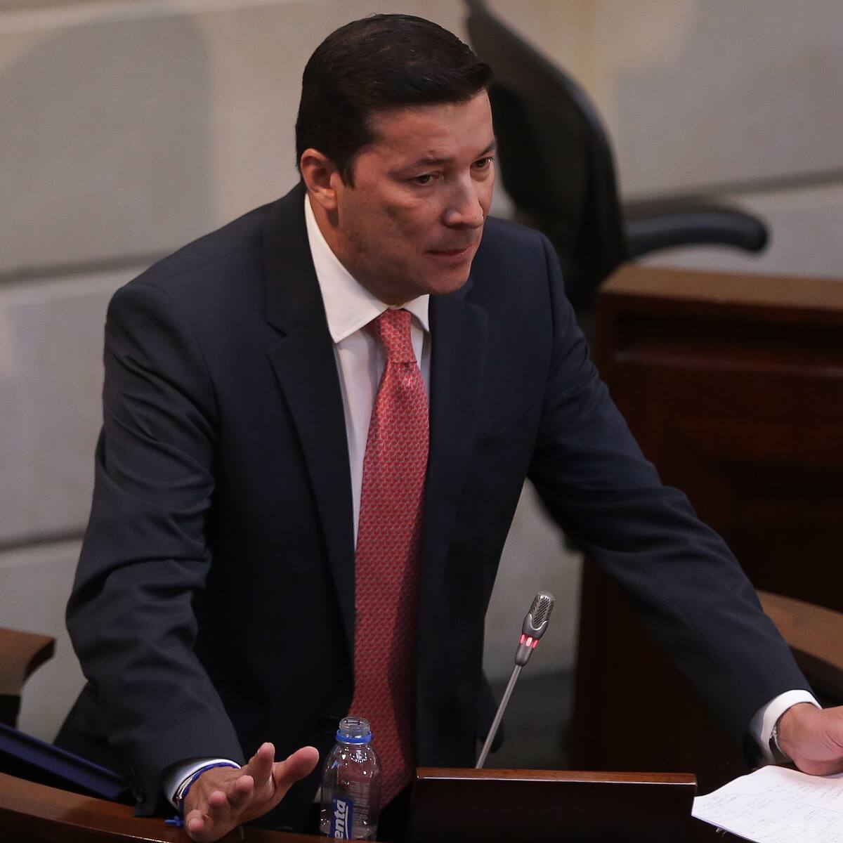 Si colombianos se sienten más cómodos votando manual, seguiremos así: nuevo registrador
