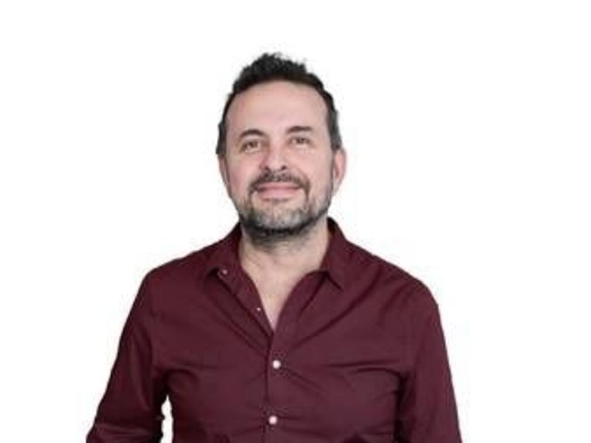 Médico experto explica la monogamia y el poliamor desde el psicoanálisis
