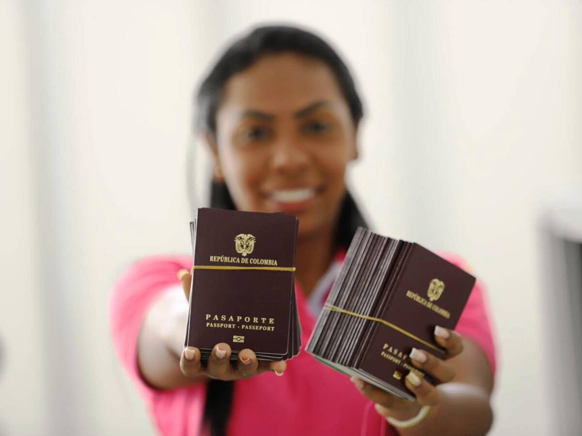 El proceso judicial entre Thomas Greg y la Cancillería por los pasaportes está suspendido