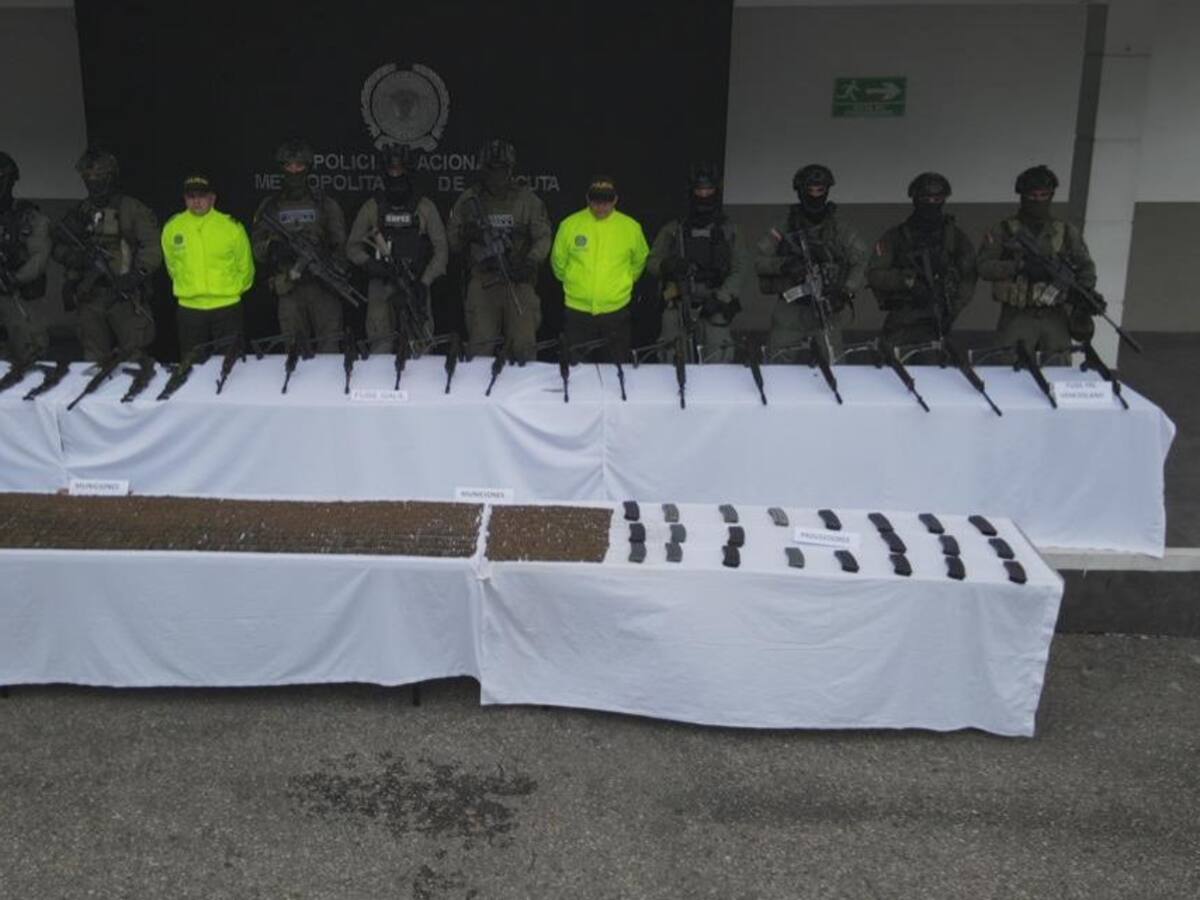 Autoridades lograron la incautación de 27 fusiles pertenecientes al Clan del Golfo