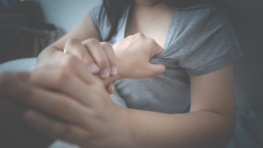Fiscalía imputó a hombre que habría golpeado, torturado y abusado de su expareja. Foto: Getty Images