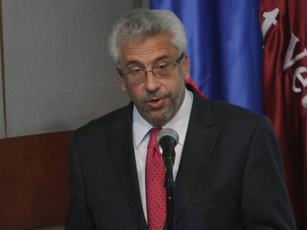 Gobierno nombra embajador en Alemania