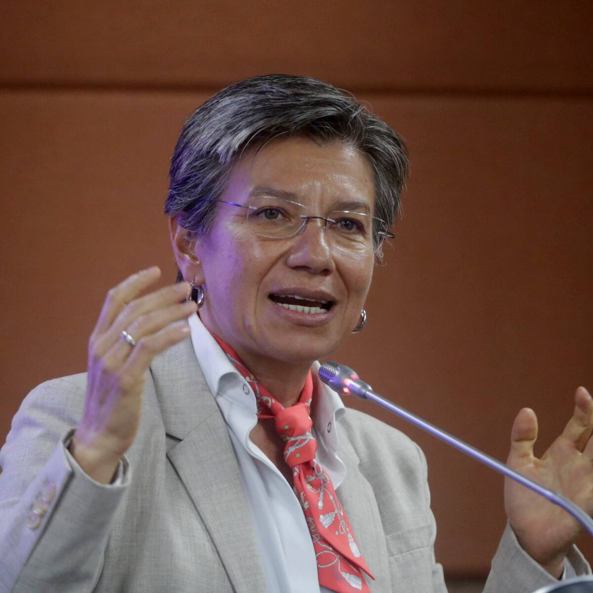 Exalcaldesa Claudia López pide al Gobierno no usurpar funciones de la Alcaldía de Bogotá