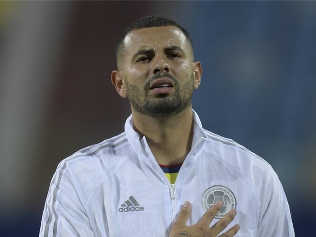 Representante de Edwin Cardona explica presencia del jugador en fiesta