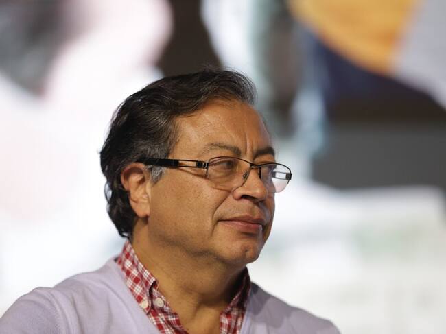 Gustavo Petro retracta trino contra activista Lorent Saleh. Foto: Colprensa