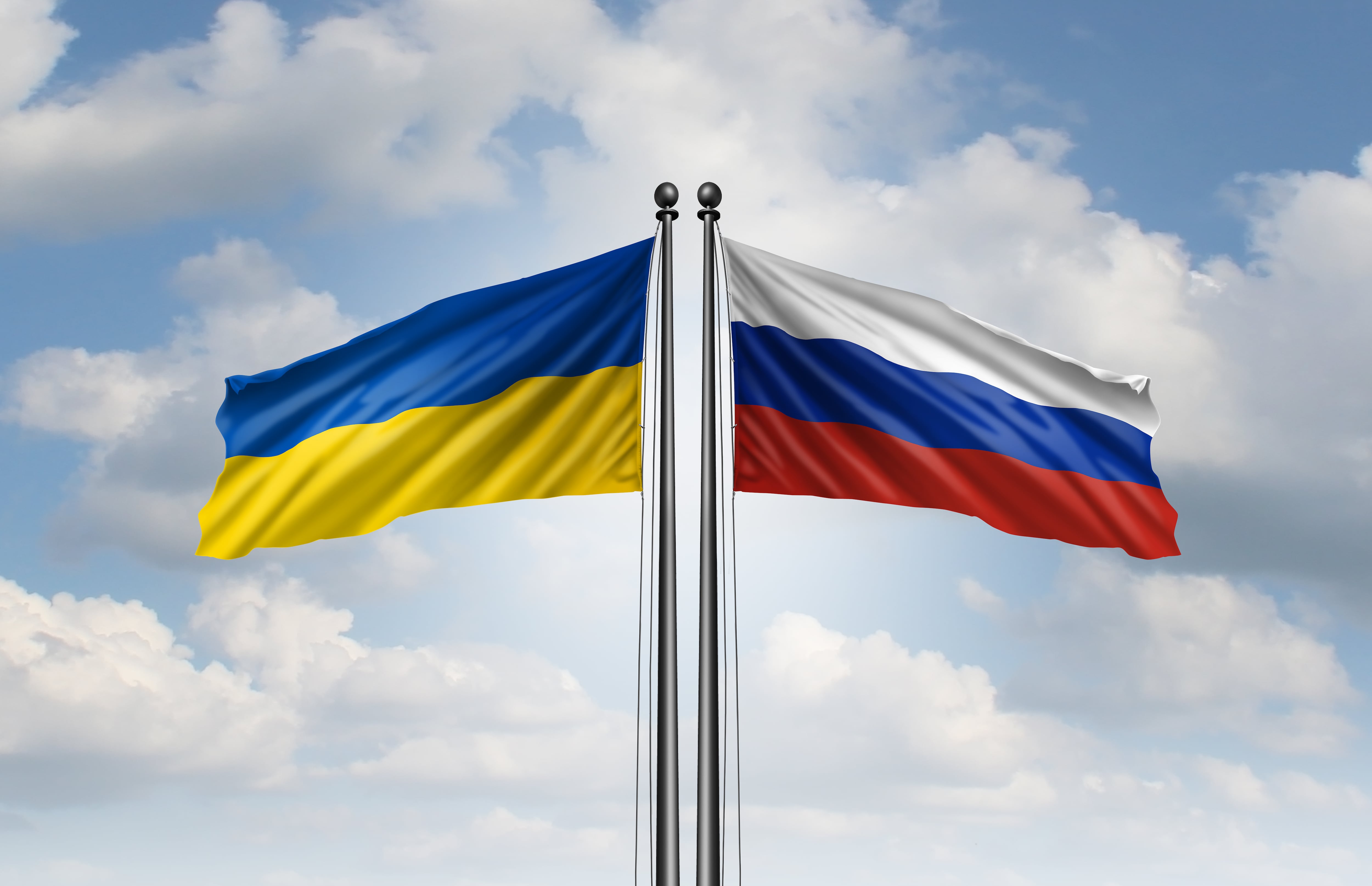 Banderas de Ucrania y Rusia. FOTO: Getty Images