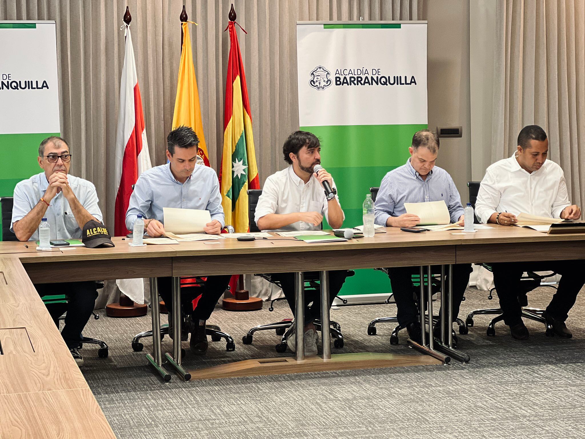 Autoridades de las ciudades de la región se reunieron para tratar la problemática. Foto: Alcaldía de Barranquilla.