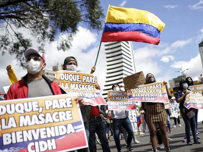 Recibimiento de colombianos a la CIDH en Bogotá. Foto: Colprensa