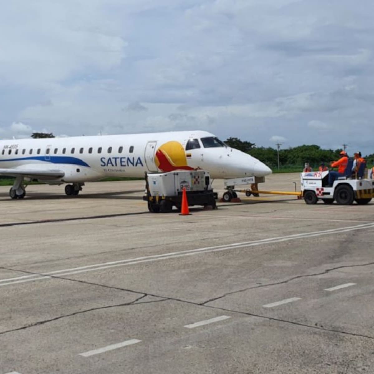 Satena no puede cubrir la ruta Bogotá-Caracas: canciller Álvaro Leyva