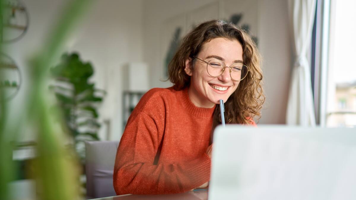 2.000 becas de un año para acceder a plataforma de cursos virtuales: Link para aplicar y paso a paso