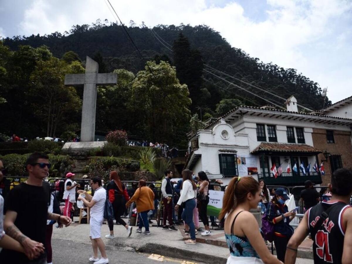Más de 35.000 personas subieron a Monserrate durante este viernes santo