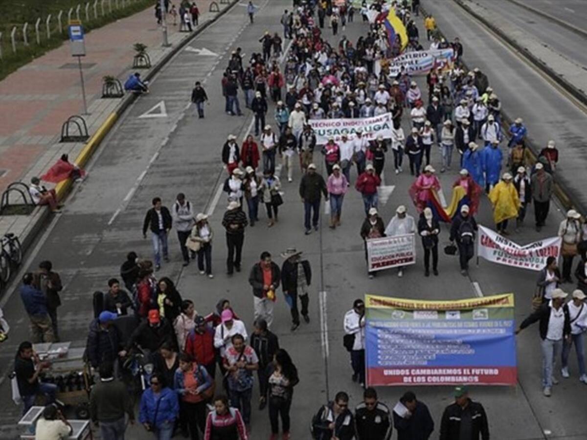 "Seremos drásticos con quienes quieran bloquear vías durante marcha de estudiantes"