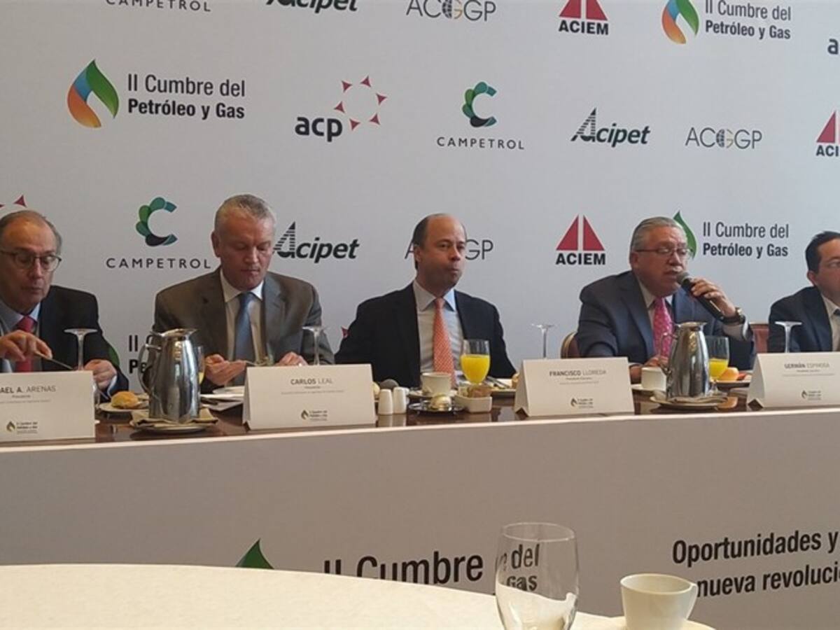 Se invertirán 600 millones de dólares por año en proyectos piloto de fracking: Lloreda