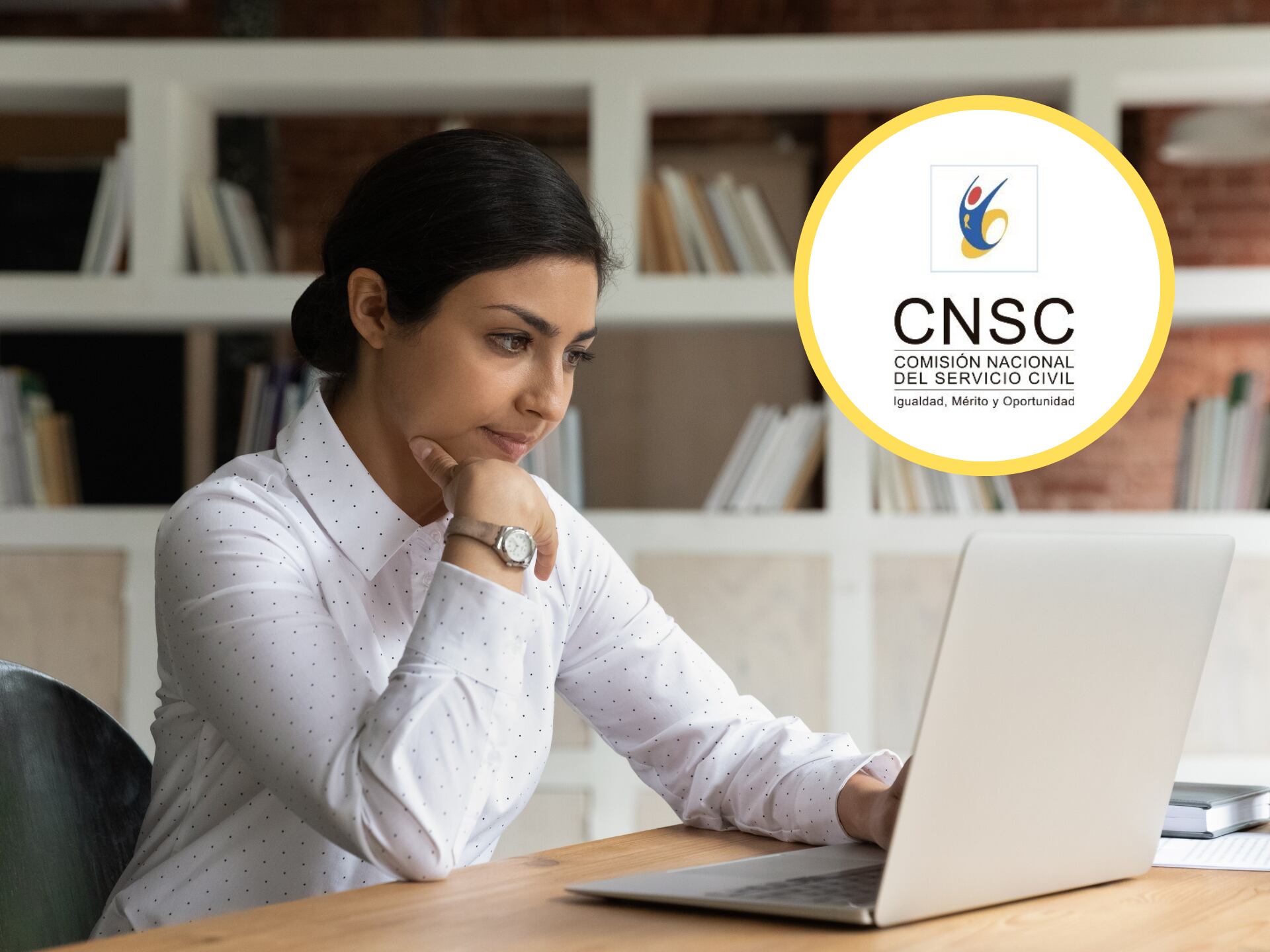 Mujer usando computador, encima el logo de la CNSC (GettyImages / redes sociales)