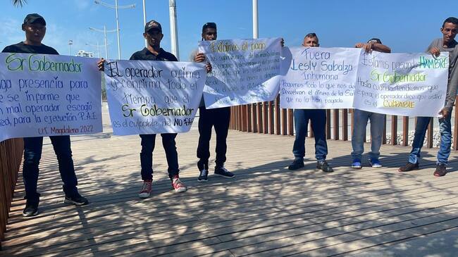 Reunión con el personal afectado. Foto: Gobernación del Magdalena.