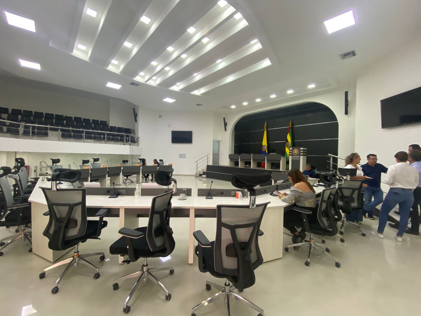 Denuncian presunta inhabilidad de candidato a la Contraloría de Santander. Foto: W Radio.