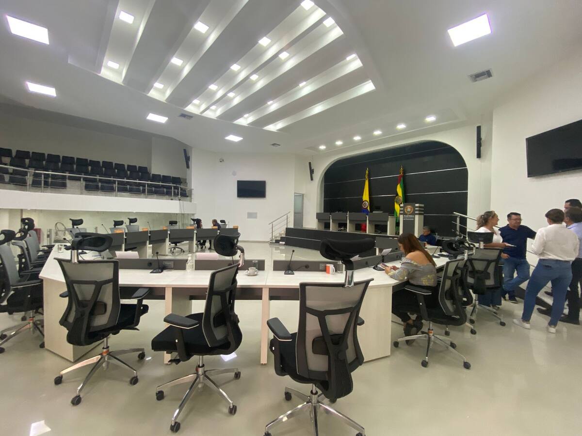 Denuncian presunta inhabilidad de candidato a la Contraloría de Santander