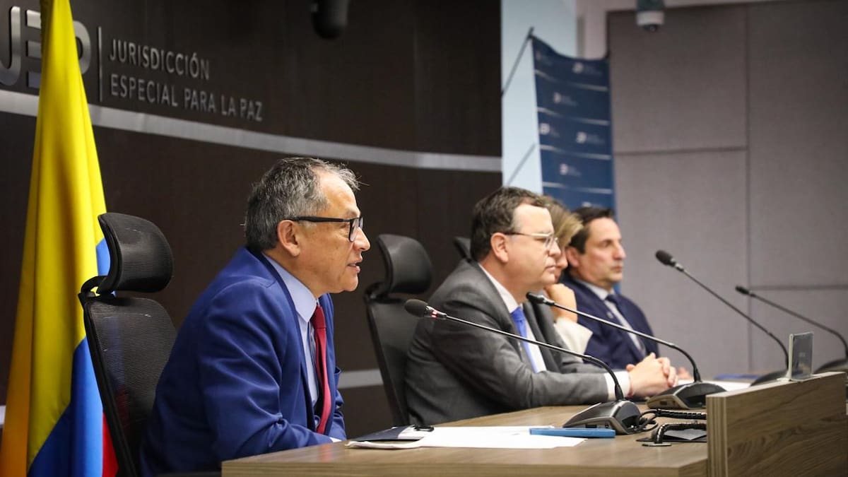 JEP cierra procesos y elimina antecedentes de 36 militares tras aportar a la verdad