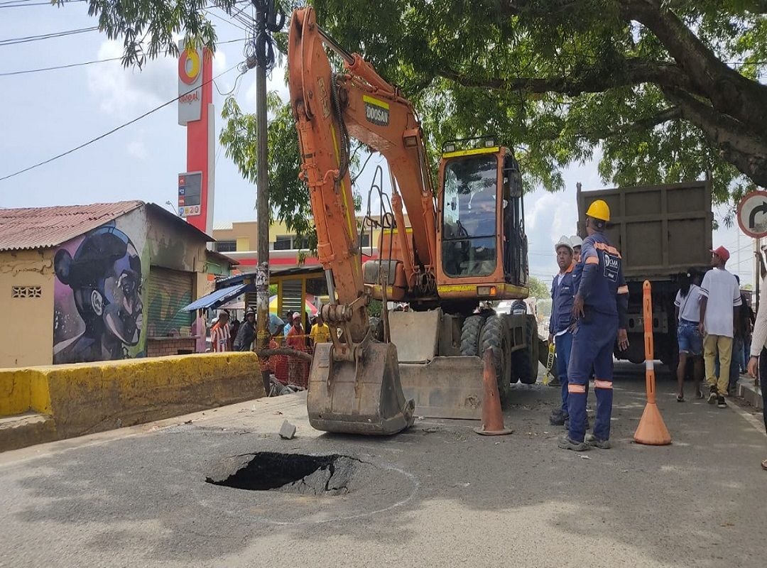  Por obras de reparación en el puente El Cañito permanece cerrada la vía Lorica - Cereté. Foto: cortesía.