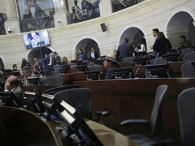 El Gobierno le pidió al Senado aplazar la votación de la polémica ley de modernización del sector TIC hasta el próximo año. Foto: Colprensa