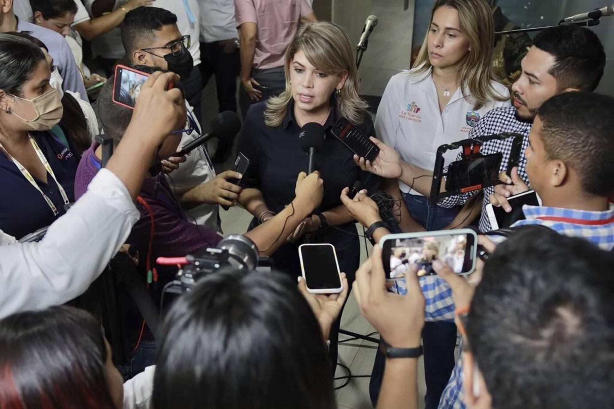 Alcaldesa de Santa Marta en reunión con MinDefensa/ Alcaldesa de Santa Marta