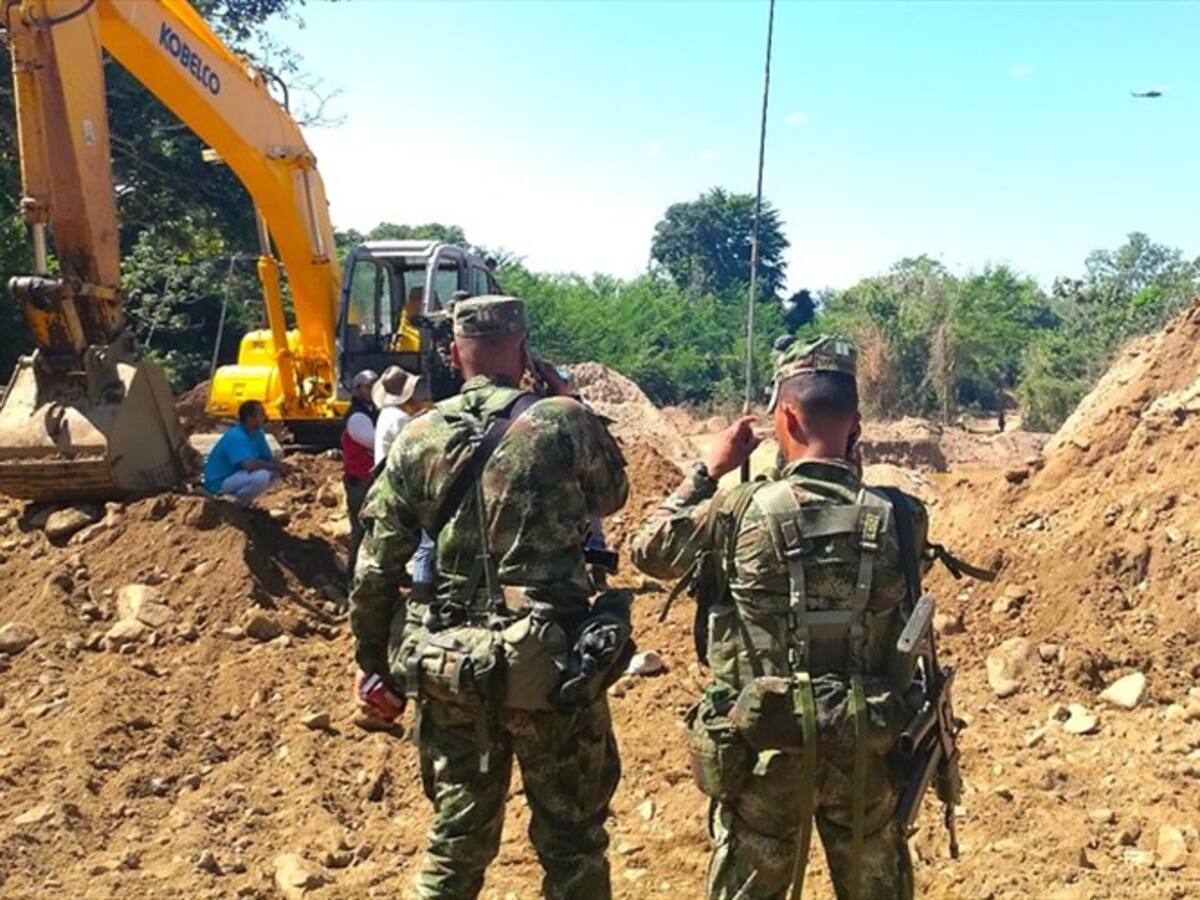 Mineros ilegales usaron a 40 niños como escudo humano en Antioquia