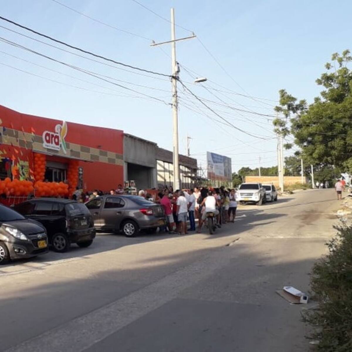 SIC aprueba que Ara se quede con los 75 supermercados Colsubsidio tras su cierre