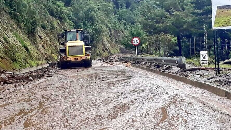 Las autoridades hicieron un llamado a los usuarios para transportarse con precaución. Foto: Invías