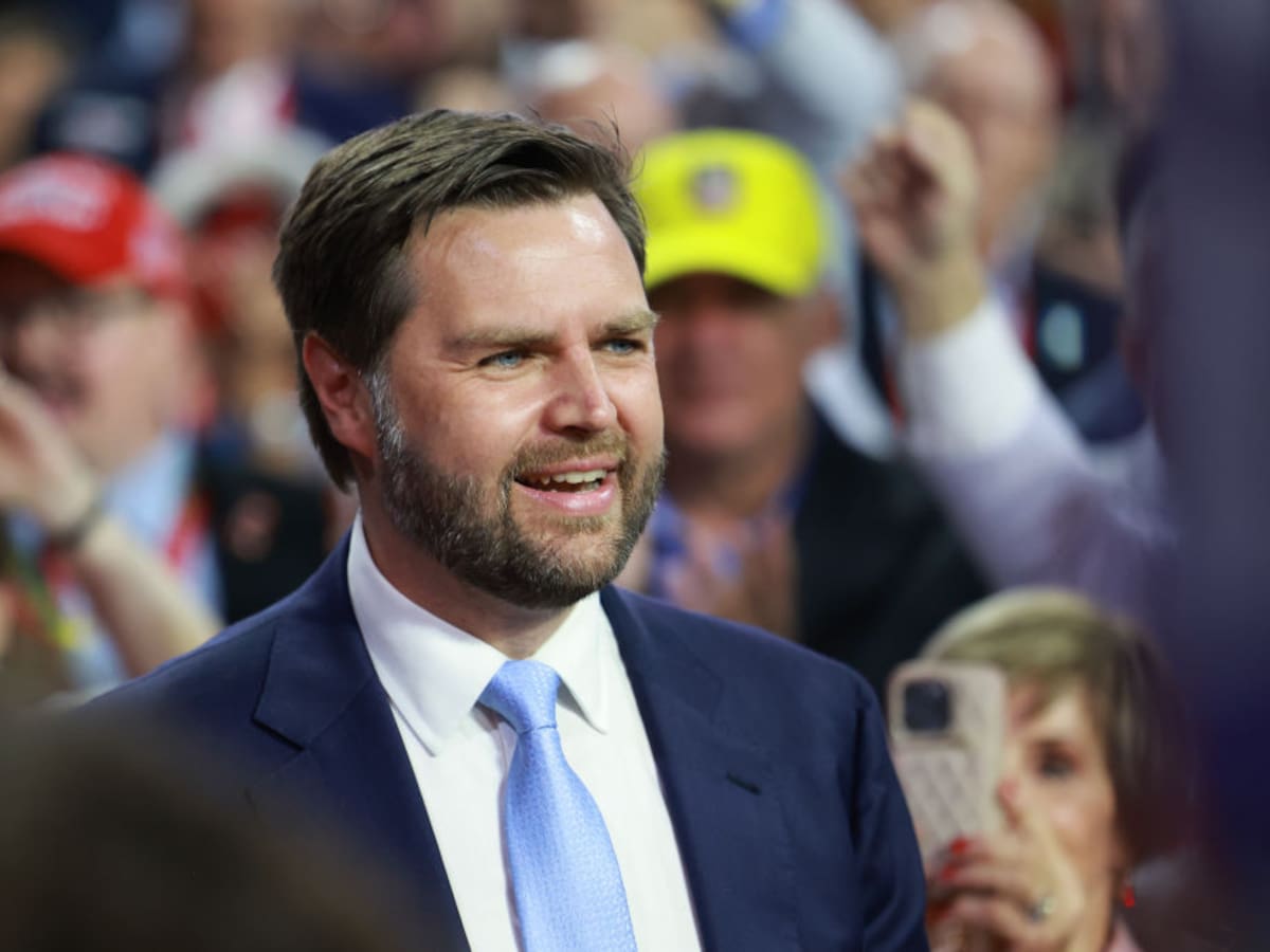La campaña de Biden arremetió contra J.D. Vance tras conocerse que será fórmula de Trump