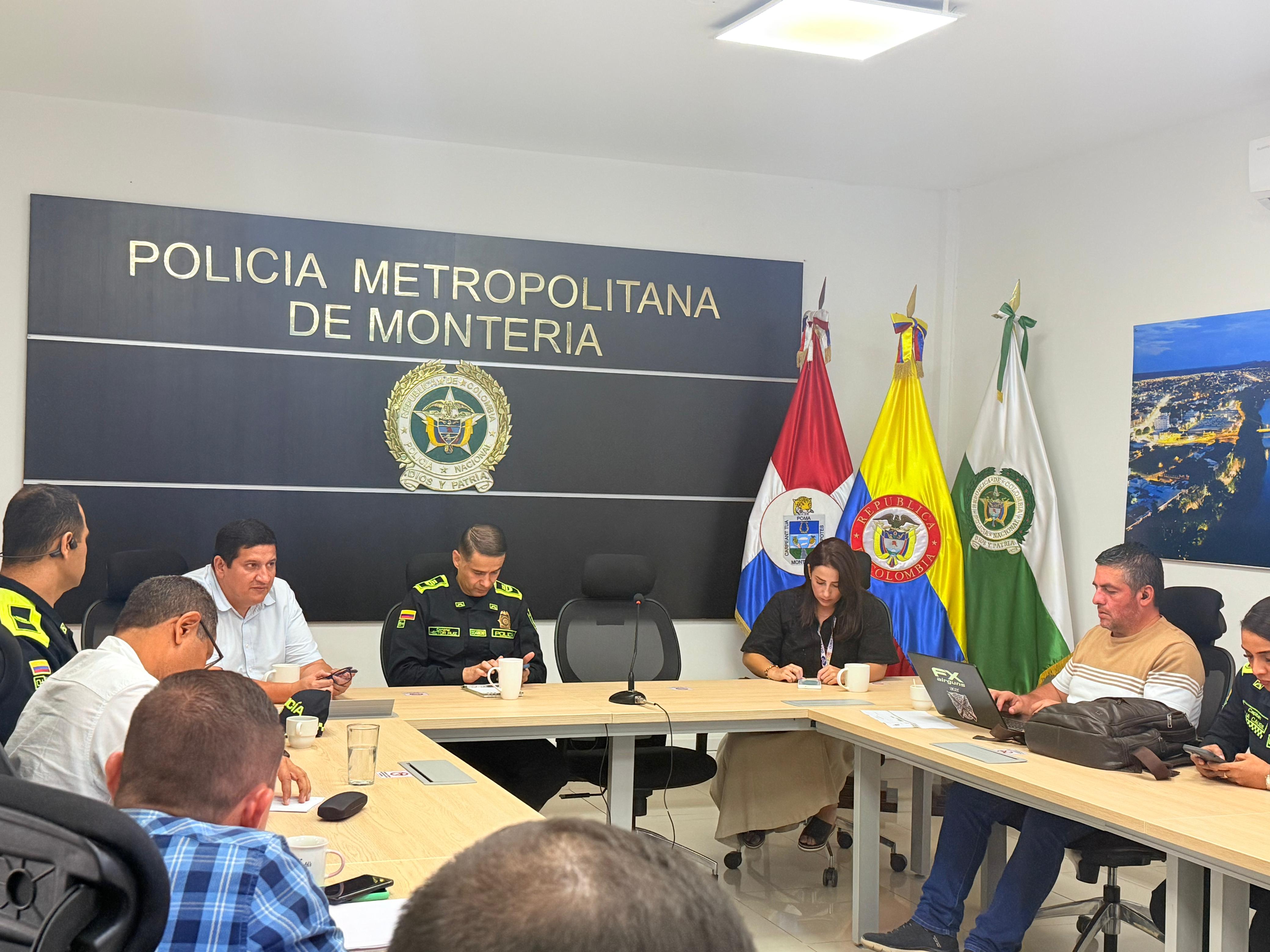 Instalan Puesto de Mando Unificado por bloqueo en vía nacional de Córdoba. Foto: prensa Policía Metropolitana de Montería.