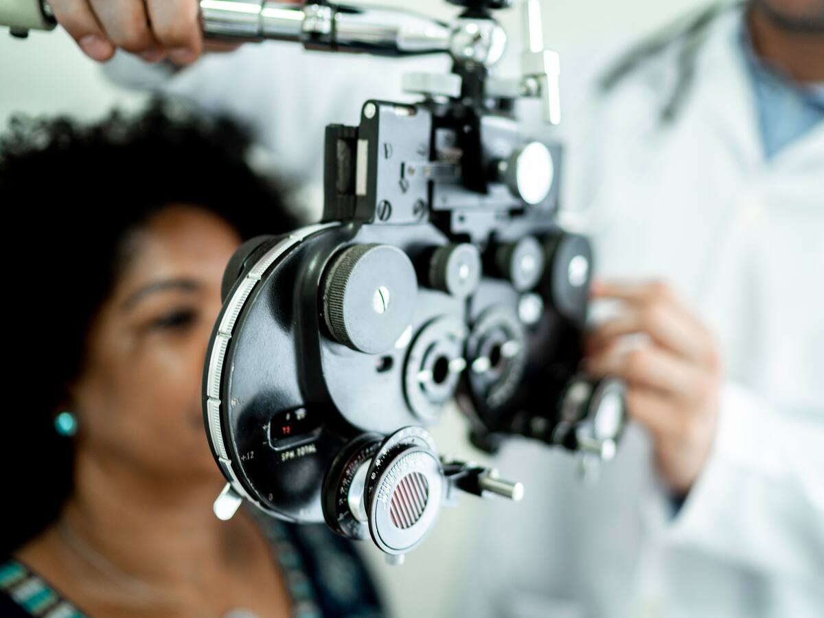 ¿Cómo proteger los ojos de las pantallas del celular?