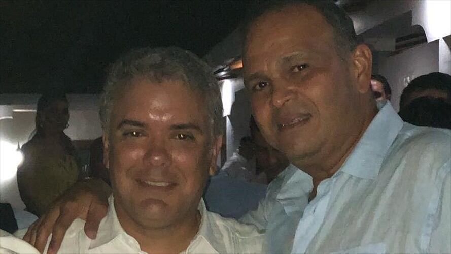 El abrazo entre el Ñeñe Hernández abraza e Iván Duque. Foto: Instagram