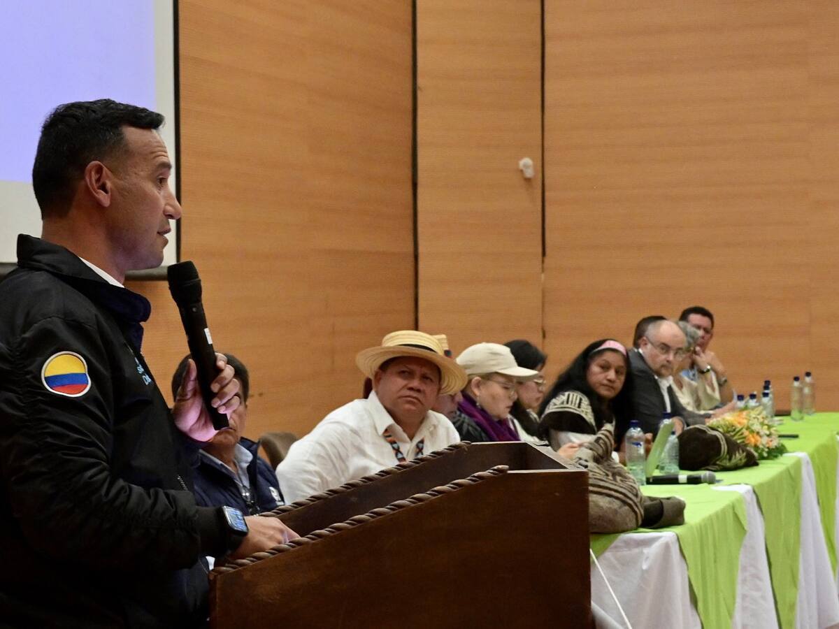 MinDefensa pide a caucanos “quitarle el oxígeno” a grupos criminales