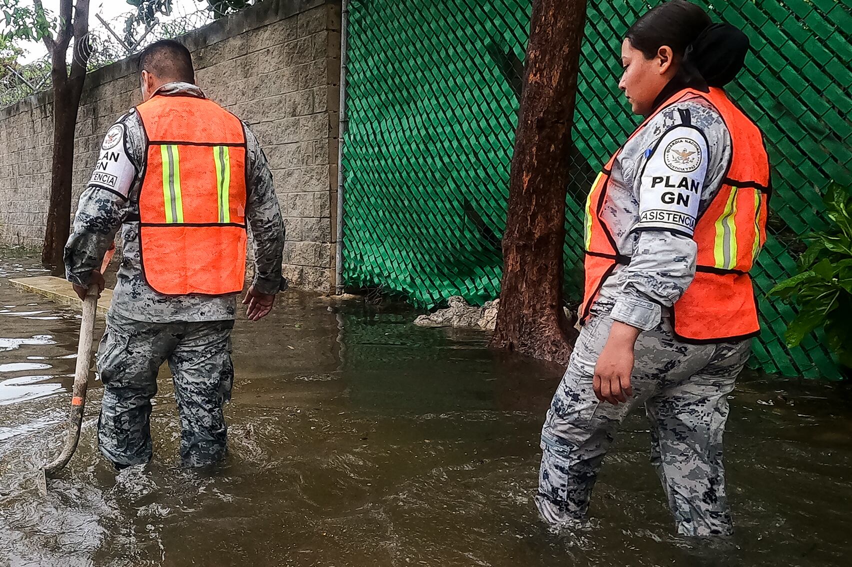 Personal de la Guardia Nacional en Cancún. Foto: EFE/ Alonso Cupul