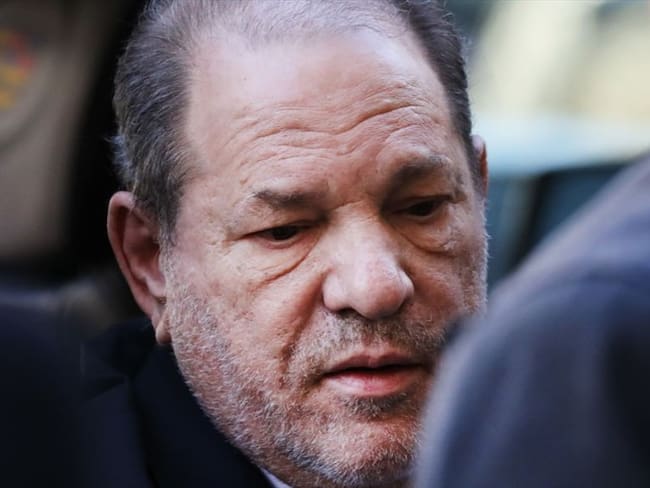 El productor de Hollywood Harvey Weinstein debe aguardar en prisión su sentencia por los delitos de agresión sexual y violación, que fue fijada para el 11 de marzo, informó hoy el juez James Burke. Foto: Getty Images