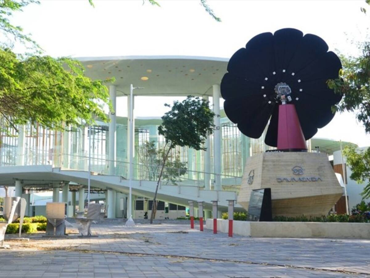 Contraloría advierte falta de avance en obras de Megabiblioteca de Santa Marta