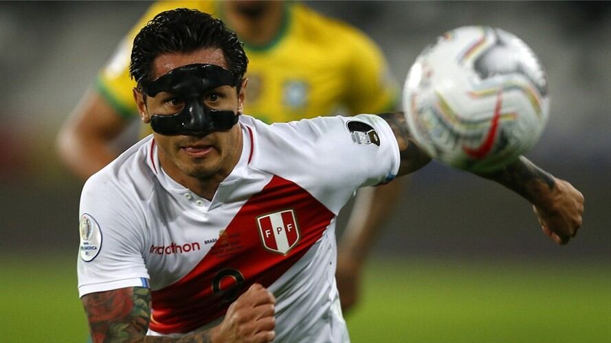 Delantero peruano Gianluca Lapadula en el partido ante Brasil en semifinal de la Copa América 2021. Foto: Wagner Meier/Getty Images