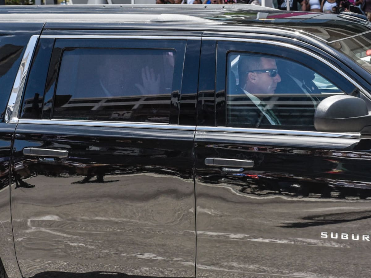 Trump llega al tribunal federal de Miami para audiencia por documentos clasificados