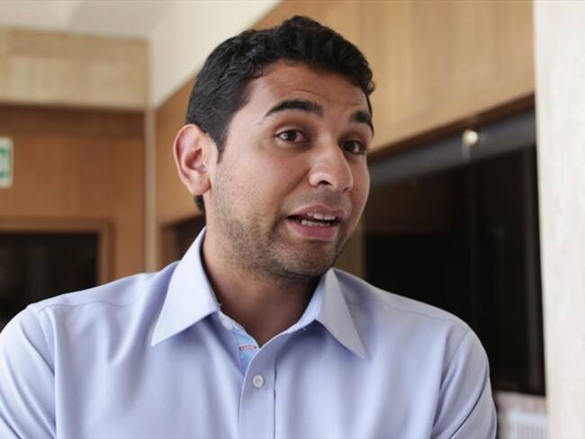 El gobierno se está contradiciendo en la lucha contra la corrupción: David Racero