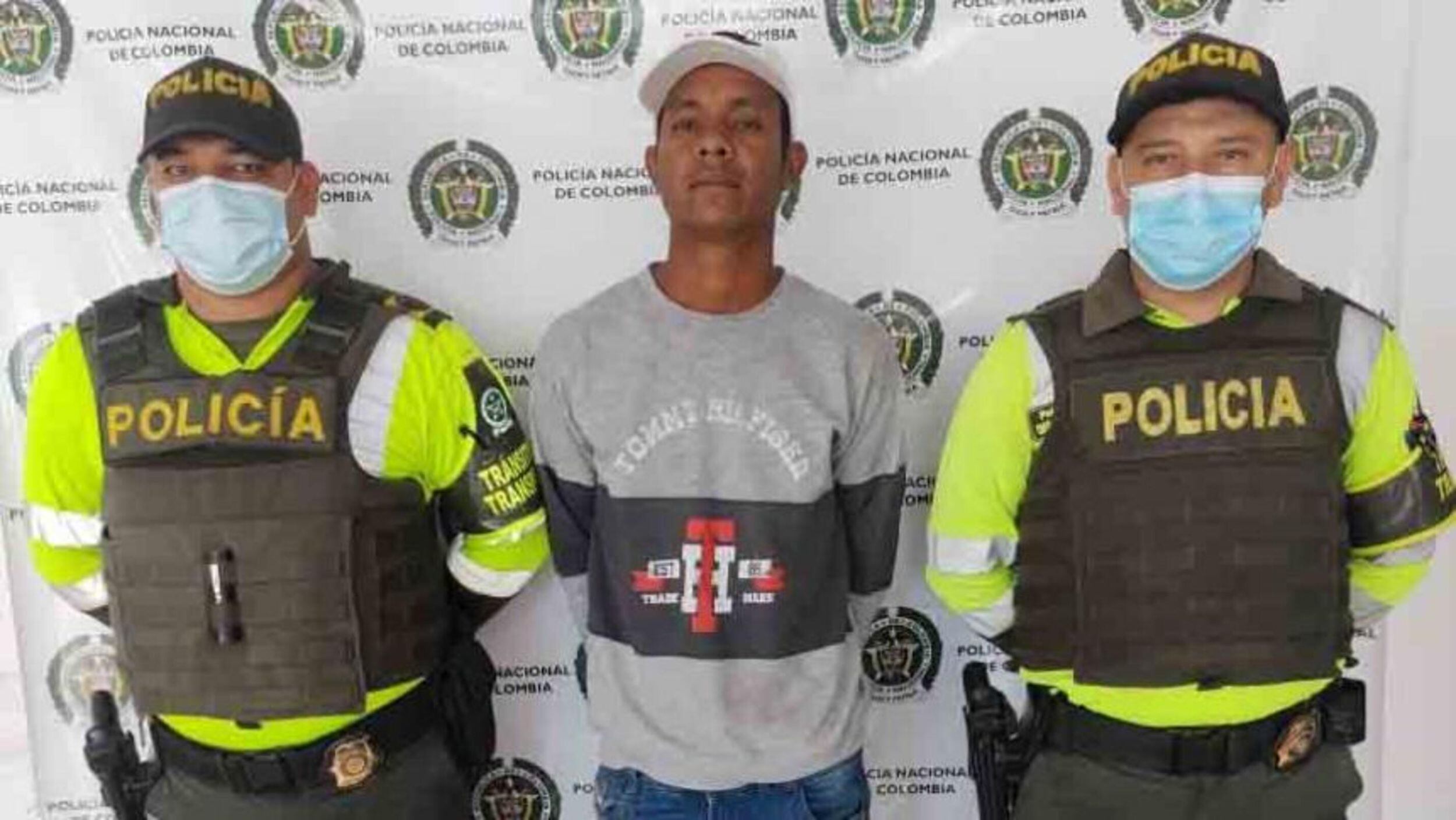 El sujeto era requerido por los delitos de homicidio y porte ilegal de armas de fuego. Foto: Departamento de Policía del Atlántico.