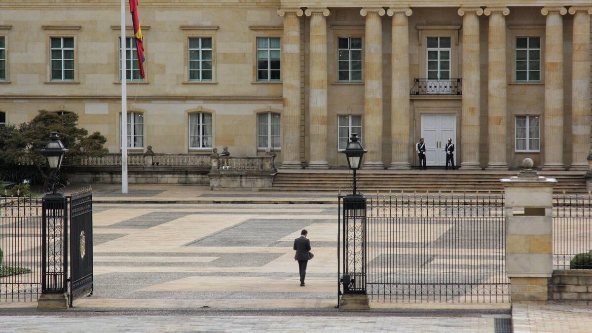 Comparan $5 millones con ahorros de $4 billones: DAPRE por contratos en Presidencia