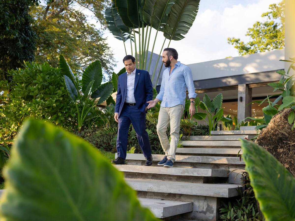 Bukele ofreció su megacárcel para presos de Estados Unidos, tanto migrantes como estadounidenses