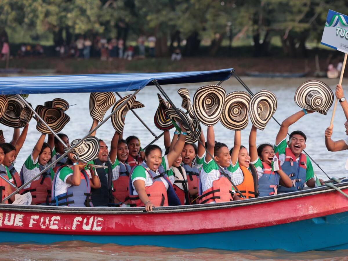El departamento de Córdoba inauguró sus Juegos Deportivos Departamentales en el río Sinú