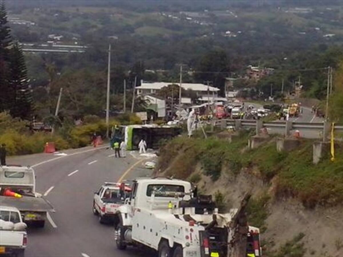 Conductor de bus intermunicipal que atropelló a viajeros se entregó a la Fiscalía