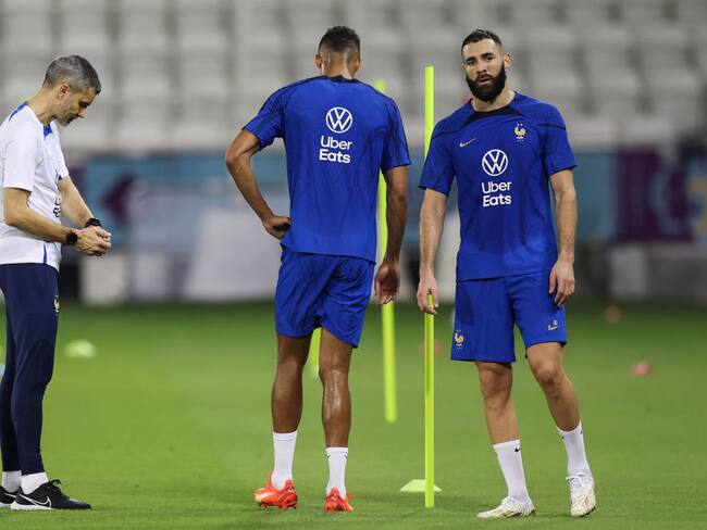 Benzema en el entrenamiento de Francia en Doha(Photo by Liu Lu/VCG via Getty Images)